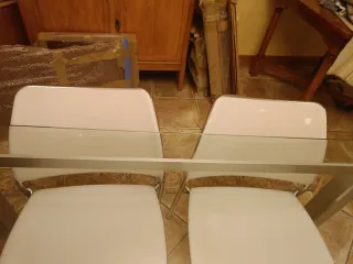 Mesa Stua Deneb y 4 Sillas Stua Gas