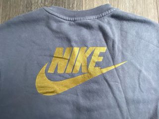 Sudadera Nike Gris Multilogo Dorado