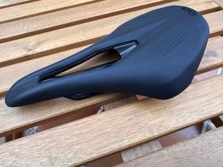 Sillín Fizik Argo Vento R5 150mm Nuevo