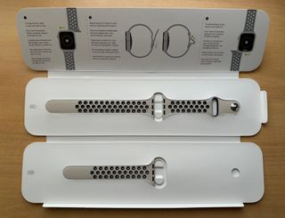 Apple Watch X Nike 40mm. Desert Sand/Black Band