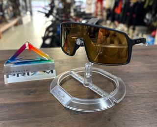 Oakley sutro 4794