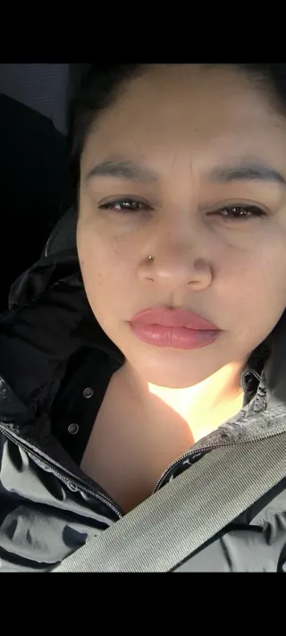 Busco trabajo de limpieza canguro o cuidadora