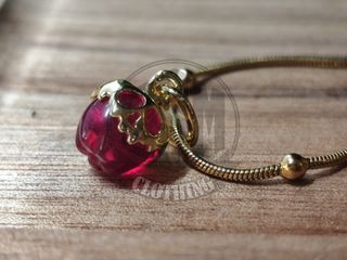 Collana con ciondolo a forma di teschio