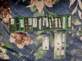 Módulos RAM DDR3 y DDR2