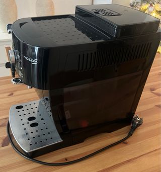 Cafetera DeLonghi Magnifica S 2022