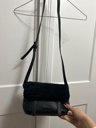 Bolso UGG Negro Piel y Borrego