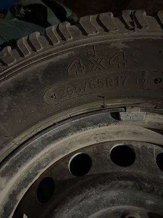 Llanta 265/65R17 4x4 Toyota Hilux