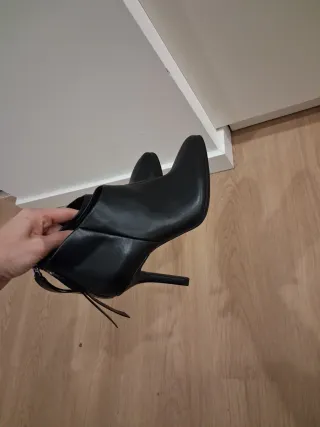 Botas Zara pretas salto alto tamanho 37