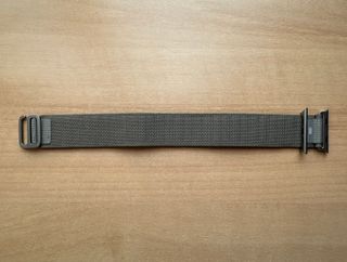 Apple Watch ULTRA 49mm. Olive Alpine Loop M