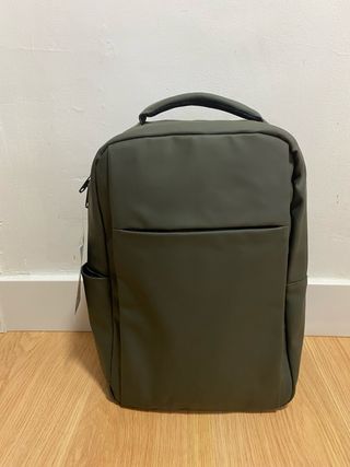 Mochila impermeable verde oscuro