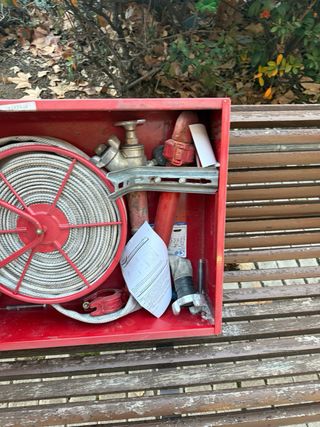 Armario manguera incendios rojo