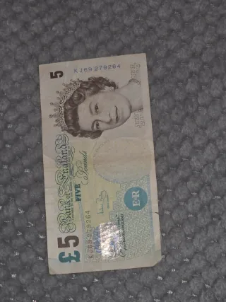 Bancanota da 5 sterline inglesi