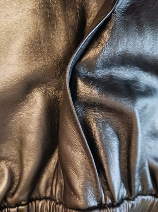 Pantalón polipiel edición especial para Zara