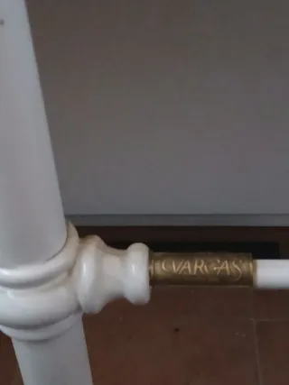 Cabecero Peñavargas Metal Blanco y Dorado