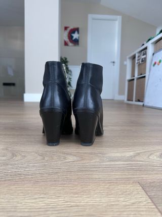 Botines cowboy Zara negros