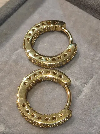 Pendientes Aro Corazones Baño Oro