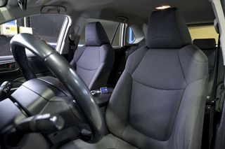 Toyota Rav4   2.5l 220H Business