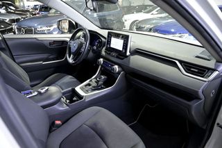 Toyota Rav4   2.5l 220H Business