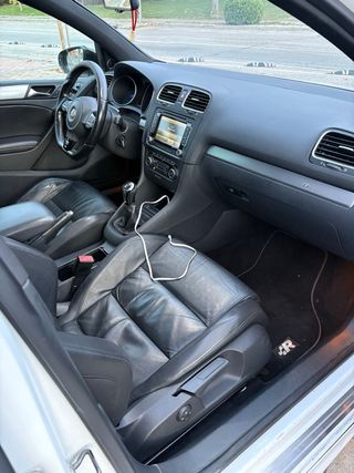 Volkswagen Golf VI R