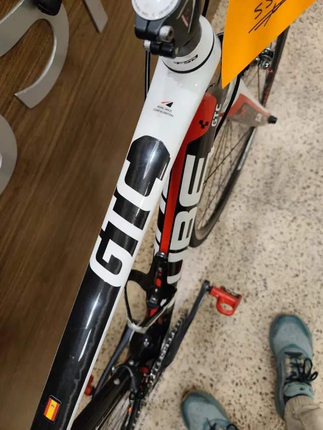 Bicicleta de carretera CUBE GTC