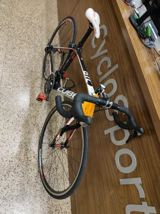 Bicicleta de carretera CUBE GTC