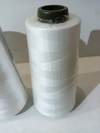 4 Bobinas Maquina Coser Blanco