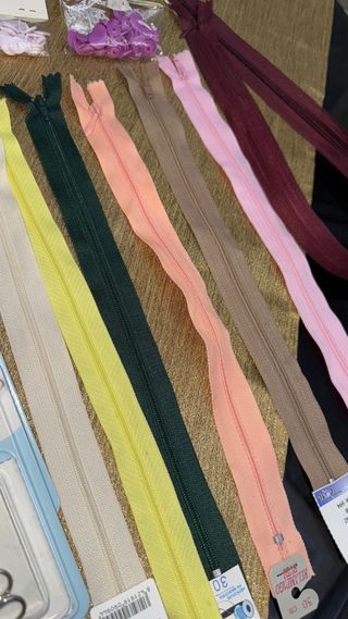 Kit Costura, tijera zig-zag, restos tela