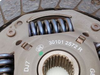 KIT EMBRAGUE RENAULT CLIO IV (2)