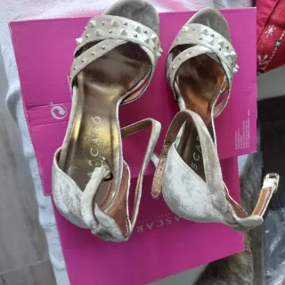 Zapatos de tacón MASCARÓ beige y oro