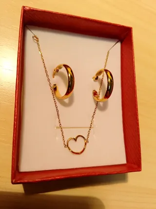 Conjunto Aros y pulsera Corazón Dorados