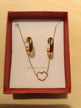 Conjunto Aros y pulsera Corazón Dorados