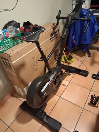 Bicicleta indoor BH Fitness EXERCYCLE H9365R