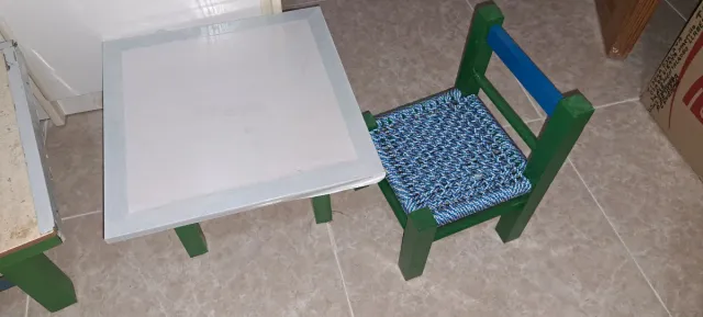 Conjunto de ferramentas para crianças (feito à mão)