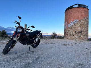 KTM 690 SM