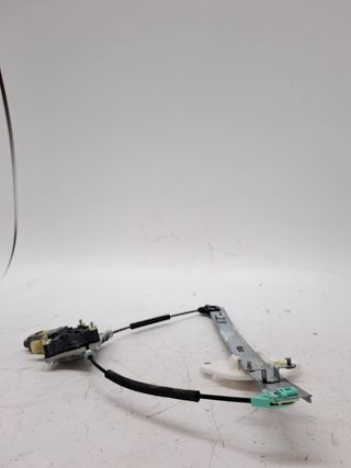 ELEVALUNAS DELANTERO DERECHO KIA STONIC (3)