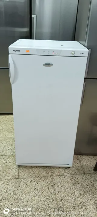 Congelador Vertical Whirlpool Blanco 119 x 60 x 60