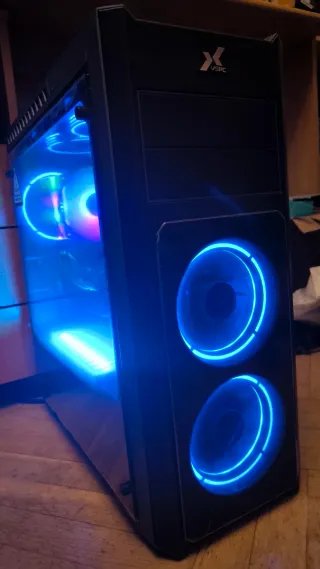 PC Gaming I7 10700, 32 GB RAM, Nvme-Hdd, RX 5700XT