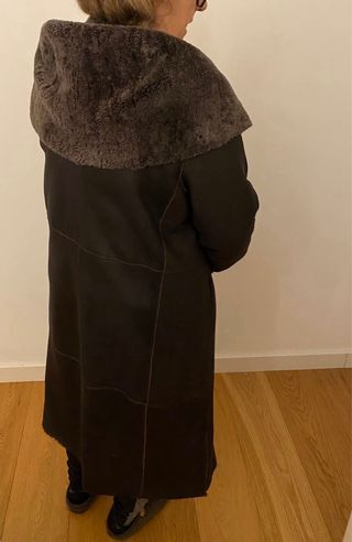 Abrigo largo piel sintética capucha