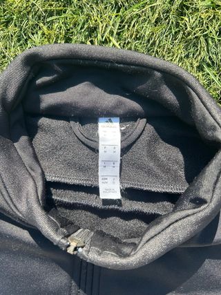 Chaqueta deportiva Adidas negra