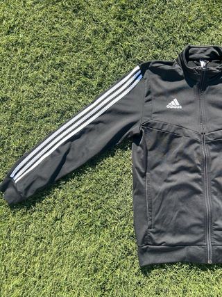 Chaqueta deportiva Adidas negra