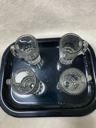4 Vasos de chupito con bandeja