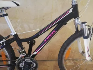 Bicicleta MTB TREK, Modelo: mt 220, 24 Pulgadas