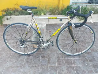 Bicicleta de titanio
