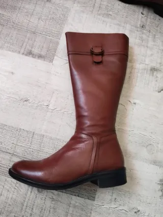 Botas altas marrones