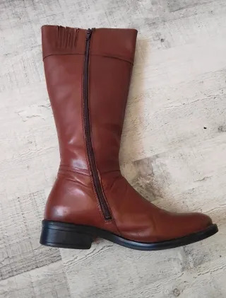 Botas altas marrones