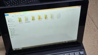 Tablet Sunstech Windows 8,9 pollici