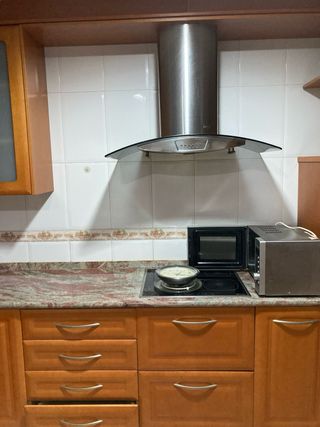 Cocina completa con horno y vitrocerámica