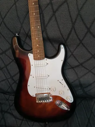 Guitarra Eléctrica Fender Squier Affinity