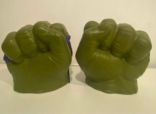 Máscara y Puños Hulk Electrónicos