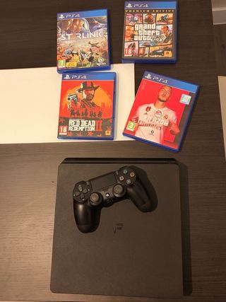 PS4 + Controller + 4 Giochi